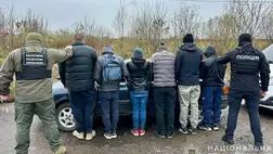 Katonaköteles férfiak csempészésével fogalkoztak a Beregszászi járásban, őrizetben. Fotó: Nemzeti Rendőrség