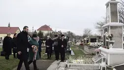 A mártírokra emlékeztek a beregardói temetőben