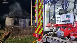 Kárpátalján, a Beregszászi járásban található Bótrágy községben egy 67 éves férfi életét vesztette egy lakóházban keletkezett tűzben. Fotó: DSZNSZ