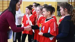 Lezajlott az I. Genius Kézilabda Kupa. A mérkőzés végén a győztesek okleveleket, kupákat és érméket vettek át!