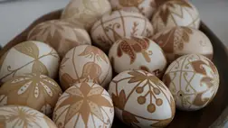 Míves húsvéti tojások kiállítás Zentán. Fotó: Hagyományok Háza