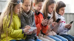 Az okostelefon, a közösségi média hatásai a gyerekek fejlődésére - A digitális szórakozástól a detoxikálásig