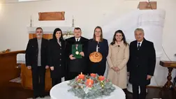 Magyarok kenyere: oklevélátadás Verbőcön - A búzaszem is a békéről álmodik. Fotó: Kárpátinfó/ Kovács Elemér