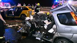 Súlyos baleset az Árpád hídon. Fotó: Mihádák Zoltán (MTI/MTVA)