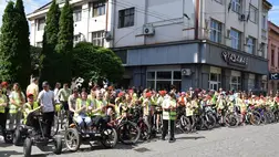 Óvodások és kisiskolások kerékpáros felvonulása Beregszászon - Közlekedésbiztonság és környezetvédelem. Fotó: Kárpátinfo/Kovács Erzsébet