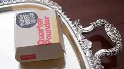 A Quarter Pounder régóta népszerű hamburger a McDonald’s kínálatában / Fotó: Saul Loeb / AFP