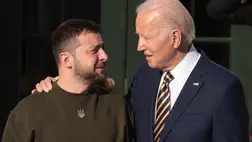 Volodimir Zelenszkij ukrán elnököt fogadja Joe Biden amerikai elnök a washingtoni Fehér Háznál (Fotó: MTI/EPA/Sipa USA pool/Oliver Contreras).