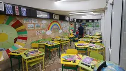  Az orosz határ közelében lévő Harkiv metróhálózatának egyik csomópontján berendezett tanterem 2023. szeptember 1-én.  (Fotó: MTI/EPA/Szergej Kozlov)