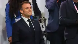 Emmanuel Macron francia elnök megnyitja a 2024-es párizsi nyári olimpiát az ötkarikás játékok megnyitóünnepségén 2024. július 26-án. (Fotó: MTI/EPA/Martin Divisek)