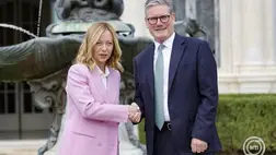  Giorgia Meloni olasz miniszterelnök (balra) és Keir Starmer brit kormányfő a római Doria Pamphilj-palota kertjében 2024. szeptember 16-án. MTI/EPA-ANSA/Fabio Frustaci
