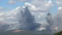 Libanon elleni izraeli légicsapás a dél-libanoni Mardzsajunból nézve 2024. szeptember 21-én. (Fotó: MTI/EPA)