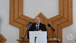 Balatonalmádi, 2024. december 25. Steinbach József, a Magyarországi Református Egyház Zsinatának lelkészi elnöke, a Dunántúli Református Egyházkerület püspöke a balatonalmádi templomban tartott istentiszteleten 2024. december 25-én. MTI/Bruzák Noémi