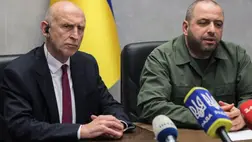 Kiemelt kép: John Healey, brit védelmi miniszter és ukrán partnere, Rusztem Umerov (Fotó: MTI/EPA/Igor Tkacsenko)