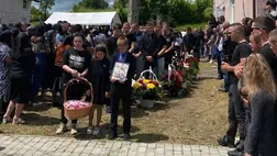 Kárpátalján végső búcsút vettek a 28 éves Dmitro Holubkától. Fotó: Uhlyai kistérség