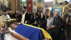 Nagybocskó településen utolsó útjára kísérték az orosz-ukrán háborúban elesett katonát, a 31 éves Andrij Voloscsukot. Fotó: Свято-Покровський храм ПЦУ/Facebook