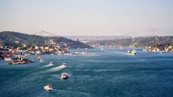 Leállt a hajóforgalom a Boszporuszon