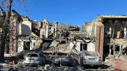 Orosz légitámadásban megsérült lakóház Harkivban 2024. november 8-án. Orosz irányított légibomba csapódott a házba, ukrán források szerint huszonöt ember megsebesült. MTI/EPA/Szergej Kozlov