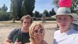 Marsi Anikó és Palik László fiai közös képen