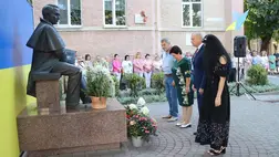 Megemlékezésre került sor a nemzeti zászló és Ukrajna függetlenségének napja alkalmából Beregszászban. Fotó: Babják Zoltán Facebook-oldala