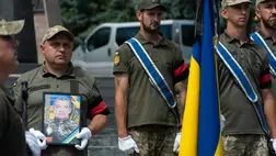 Ungváron végső búcsút vettek Mikola Seszterak védőtől. Fotó: Ungvári Városi Tanács/Facebook