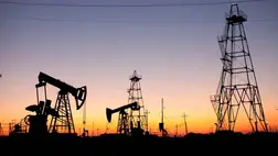 Bezuhant az olaj ára