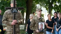 Ungváron örök nyugalomra helyezték Olekszandr Cibik honvédet, Ukrajna Nemzeti Gárdájának 38 éves őrmesterét. Fotó: Ungvári Városi Tanács