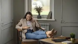 Pontosan ennyi órát kellene ülnöd, aludnod, állnod és edzened naponta 