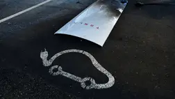 A 25 országban több mint 11 ezer töltőpontot működtető cégek egyszerűbbé tennék a hozzáférést, az árak azonban a régiek maradnának, mivel a cél egyedül a Tesla kiszorítása / Fotó: NurPhoto via AFP