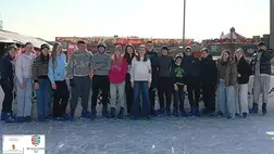 Korcsolyázás a nagycsaládos kamaszokkal