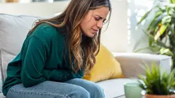 7 gyógynövény, amely enyhíti a menstruációs panaszokat