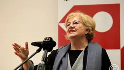 Szili Katalin miniszterelnöki főtanácsadó köszöntőt mond a Rákóczi Szövetség téli táborának programjain részt vevő fiataloknál tett látogatásán a sátoraljaújhelyi Rákóczi Hotel, Tábor és Rendezvényközpontban 2025. február 13-án. MTI/Vajda János