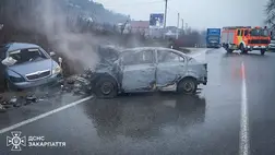 Kárpátalján összeütközött egy Chevrolet és egy Skoda személygépkocsi. Fotó: DSZNSZ