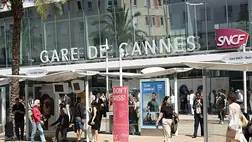A cannes-i buszpályaudvar a 2025. május 24-én bekövetkezett áramszünet idején (Fotó: Getty Images)