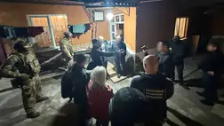 Egy 19 éves perecsenyi fiatal és apja katonakorú férfiakat csempészett Szlovákiába Kárpátalján. Fotó: Ukrán Állami Határőrszolgálat