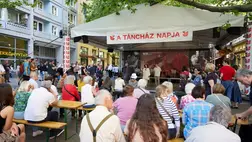 Egy nap tánc a Liszt Ferenc téren - 14. alkalommal szervezik meg a Táncház Napját. Fotó: DusaGábor 