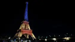 Ukrán nemzeti színekkel kivilágított párizsi Eiffel-torony, az Ukrajna elleni orosz háború kitörésének harmadik évfordulóján, 2025. február 24-én (Fotó: MTI/EPA/Yoan Valat)