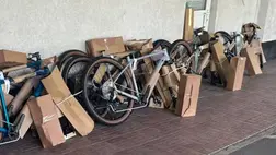 Elektronikus cigarettákat és sportkerékpárokat próbált meg átcsempészni a magyar–ukrán határon egy kárpátaljai férfi. Fotó: Kárpátaljai Vámhivatal