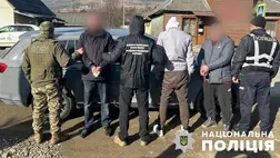 Újabb katonakötelesek csempészésére irányuló szerveződést számoltak fel Rahónál: a szervezőket letartóztatták. Fotó:  Nemzeti Rendőrség