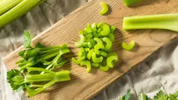 Ez a zöld vitaminbomba jó az ízületeknek, az emésztésednek és a szívednek is 