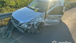 Huszton a rendőrség őrizetbe vett egy 44 éves sofőrt, aki 2,1 ezrelékes alkoholos állapotban okozott frontális ütközést. Fotó: Ukrán Nemzeti Rendőrség