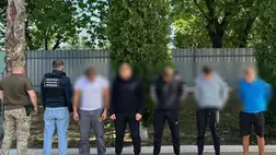 Kárpátalján öt fiatalt tartóztattak fel, akik illegálisan akarták átlépni az ukrán–szlovák határt munkavállalás céljából. Fotó: Ukrán Állami Határőrszolgálat