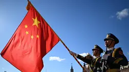 Kínai katonák a moszkvai Vörös téren 2025. május 9-én (Fotó: MTI/EPA/Ria Novosztyi pool/Alekszandr Vilf)