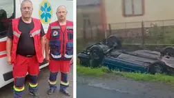 Közlekedési baleset Beregrákoson: egy autó a tetejére borult, a sofőrt kórházba vitték. Fotó: Kárpátaljai Mentőszolgálat