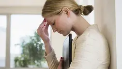 Lelki fáradtság vagy kiégés? Hasonlóak a tünetek, de az egyiket nem elég csak kipihenni