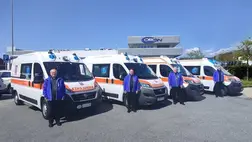 Mentőautókat és gyógyszereket küldött Ukrajnának a Vatikán