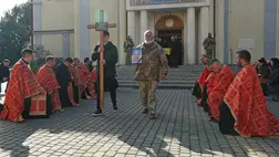 A Munkácsi Görögkatolikus Székesegyházban végső búcsút vettek Andrij Telinger katonától. Fotó: Munkácsi Városi Tanács