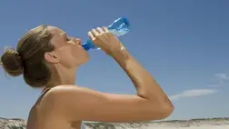 Rettenetes dolog fog történni a testeddel, ha nem iszol elég vizet
