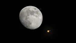 Szoros közelségbe kerül a Hold és a Mars vasárnap