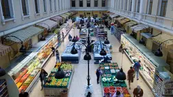 Az NTT Szociológiai Intézet 2025-ös felmérése szerint az ukránok 72,4%-a közepesnek, 21,9% szegénynek, 0,2% gazdagnak tartja családja jólétét. Fotó: RBC-Ukrajna