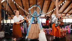 Színes programkavalkád a népművészet jegyében - A Hagyományok Háza Folkudvara Gyergyóban. Fotó: Gábor Levente, Erdélyi Hagyományok Háza